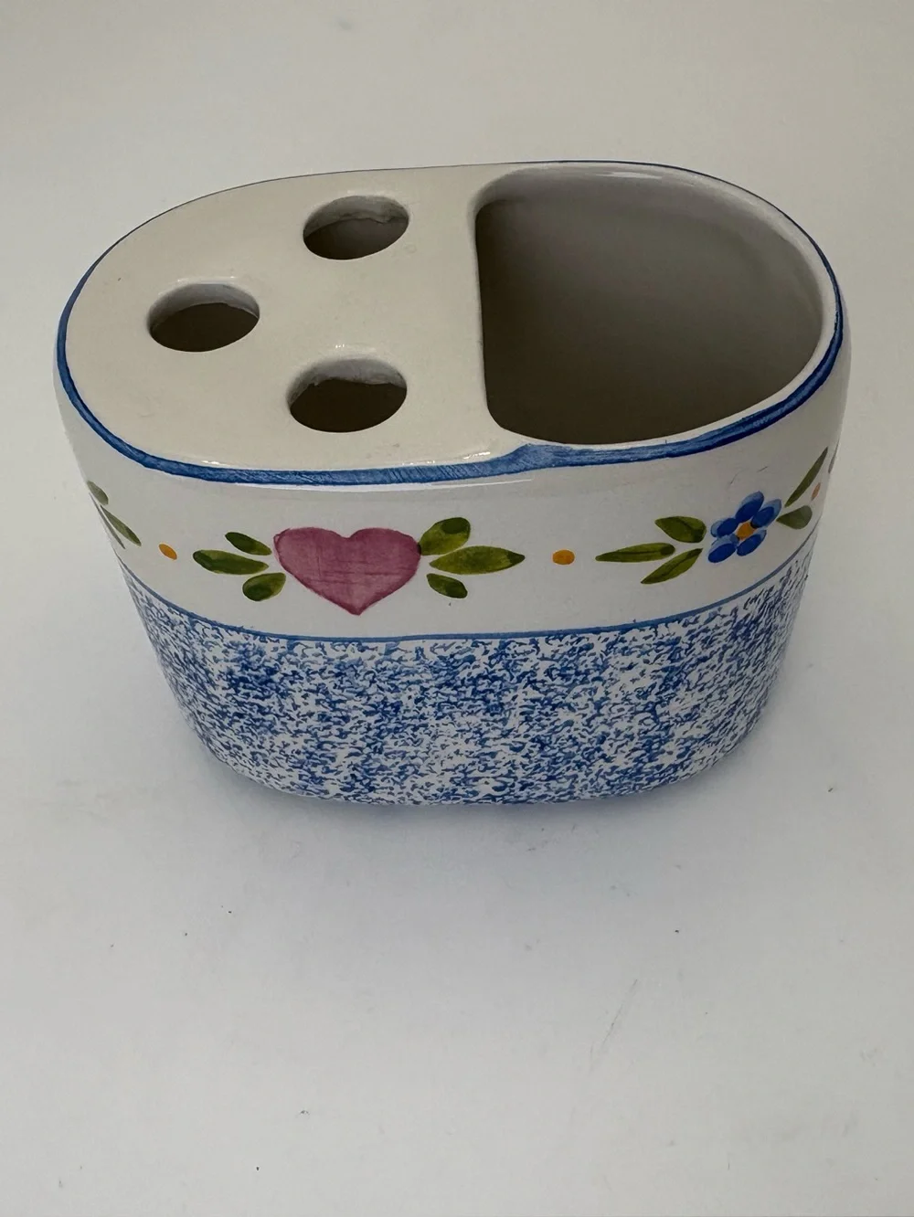 Hand-Painted Ceramic Toothbrush Holder with Heart and Floral Motif - Blue & Pink